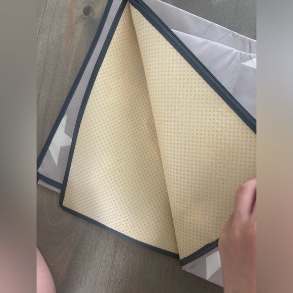 51” extra large Splat Mat for Under High Chair/ Baby Anti-slip Food Splash - Picture 4 of 13